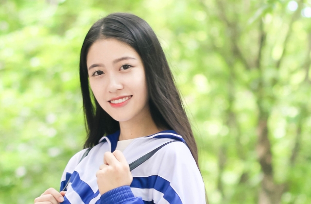 喝酒幽默的句子 适合深夜一个人喝酒发的句子
