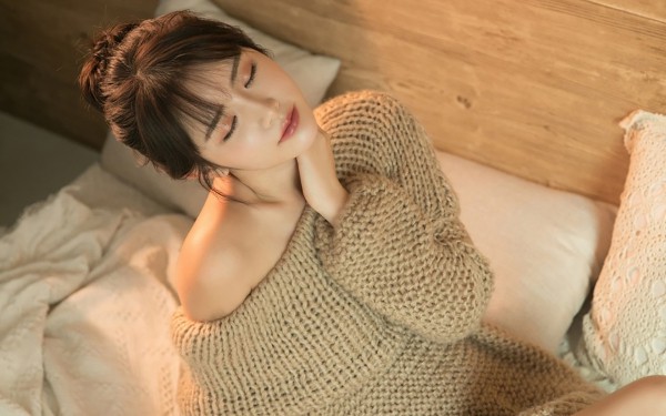 QQ语录句子蓦然回首，你咋还没走。