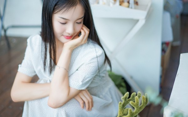 qq短句子大全霸气超拽女生精选 爱你的人会督促你变的优秀