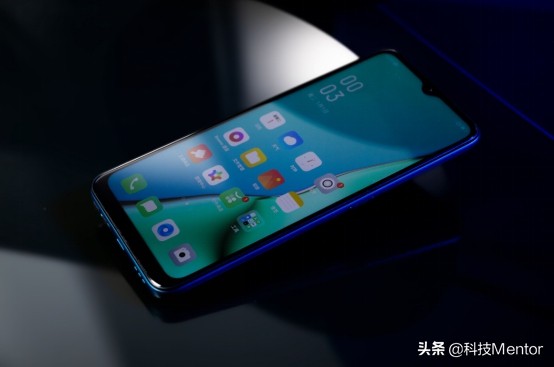 OPPO A11系列：千元机市场中略微尴尬的存在