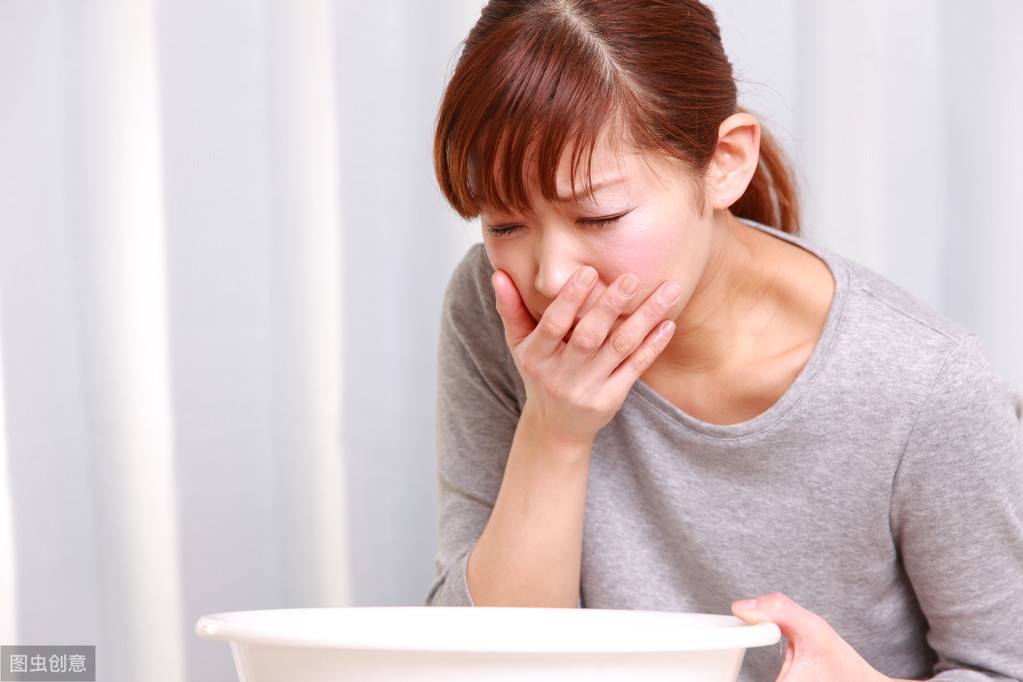经常恶心呕吐是怎么回事？不瞒你说，你可能是被这8种疾病盯上了