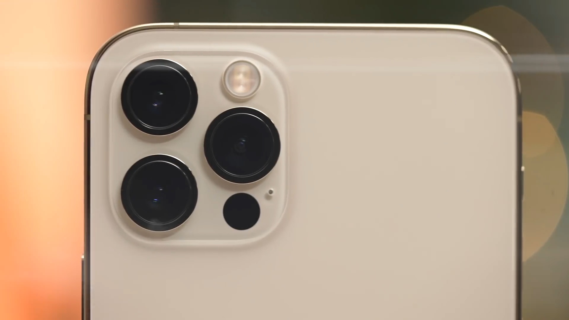 iPhone12和12pro全方面对比，看完再决定土豪勿进