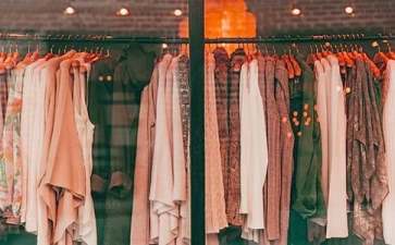 服装店员工制度