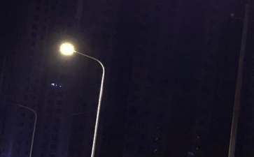 夜晚没有路灯怎么安全驾驶