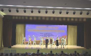 关于文艺演出主持词集锦7篇