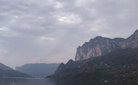 八年级语文教案《三峡》