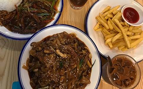 上班族晚餐从简有助防癌