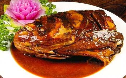 肉末蒸花鲢鱼头所需要准备的`材料以及做法