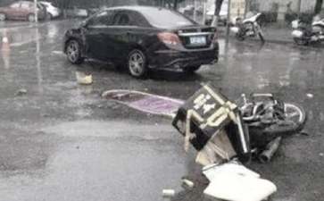 交通事故如何逃生常识