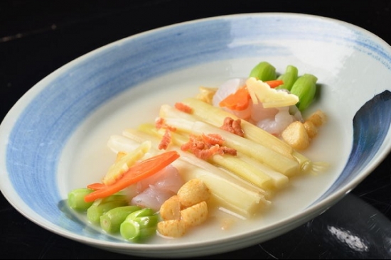 奶汤蒲菜