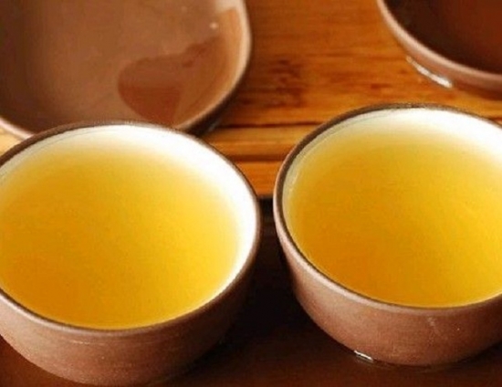 枸杞杜仲茶