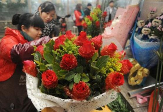 玫瑰批发多少钱一朵？2块钱一朵/成本只需5毛