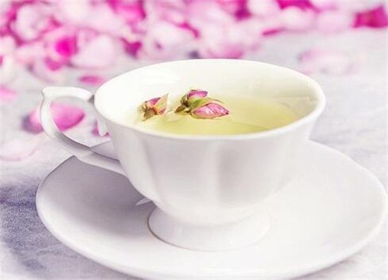 玫瑰花茶的功效与作用，可美容养颜促进代谢还能去除口臭