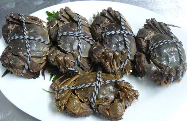 大闸蟹怎么洗