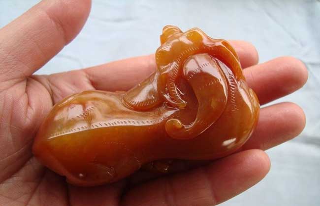 黄龙玉