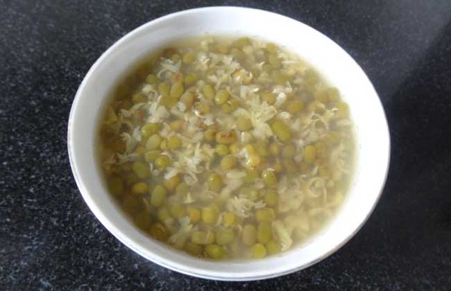 绿豆汤为什么是红色的？