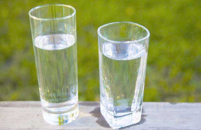 水
