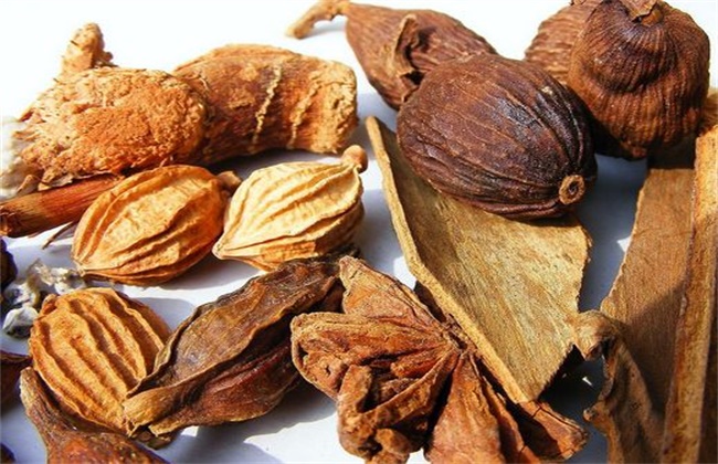 草果价格多少钱一斤