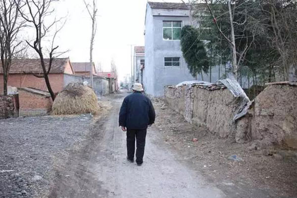取消农业户口的关键一年，农民到哪里找出路？3.jpg