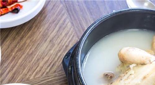 月子里可以喝乌鸡汤吗