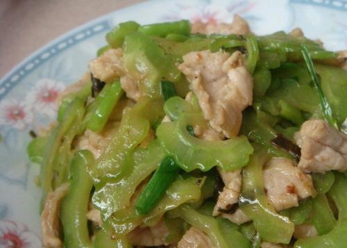苦瓜炒肉的做法