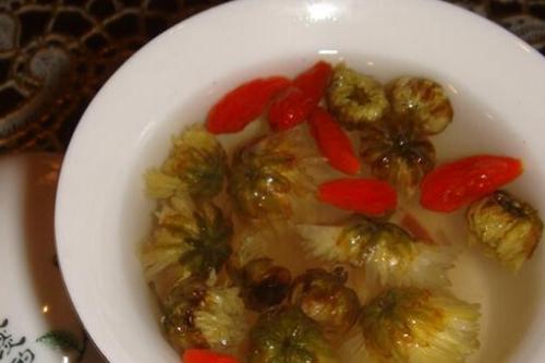 柠檬枸杞菊花茶泡法和功效