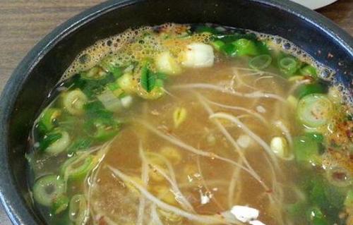 豆芽汤怎么做 家常豆芽汤的做法窍门