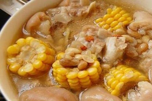 猪蹄炖黄豆下奶吗 黄豆如何吃下奶
