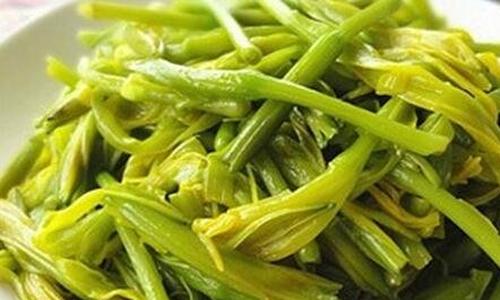 新鲜的黄花菜怎么吃最安全 新鲜黄花菜的做法