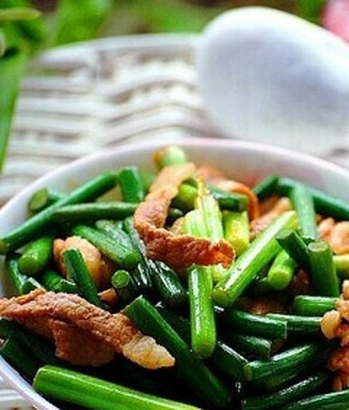 家常蒜苗肉丝怎么做好吃