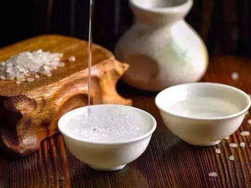 白酒不能和什么一起吃