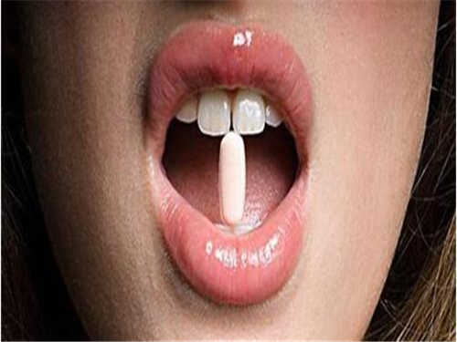 小孩门牙中间有缝是怎么回事