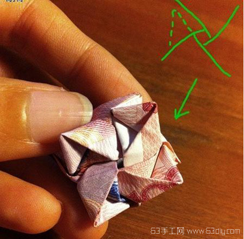 如何用钞票折花 一百元折玫瑰花教程