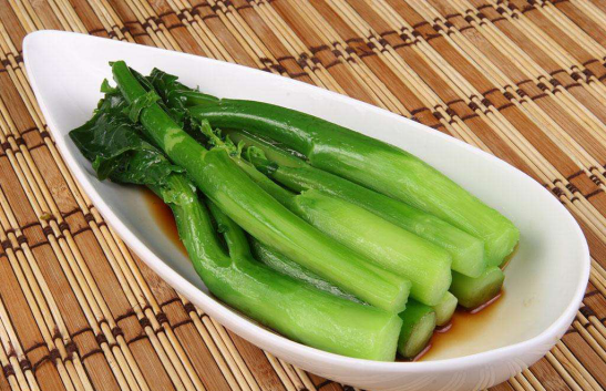 芥兰炒腊肠