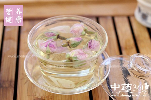 泡玫瑰花茶的图片