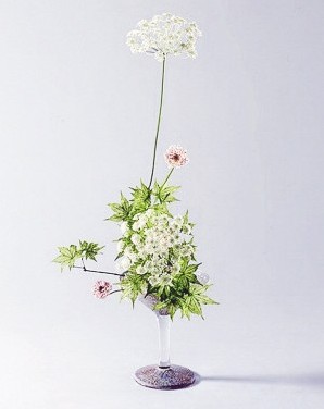“小原流”直立形插花
