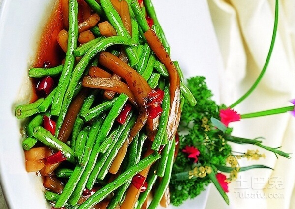 豇豆角图片  豇豆角营养价值以及食用方法简介
