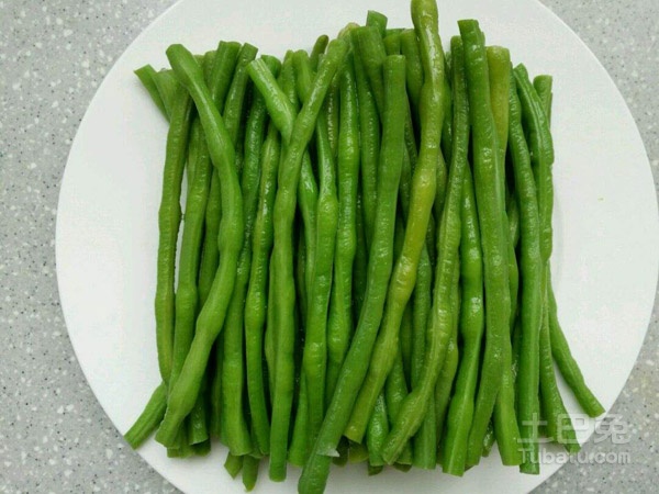 豇豆角图片  豇豆角营养价值以及食用方法简介