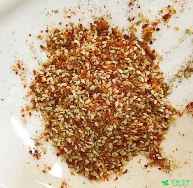 土豆片这么做，香辣适口，超下饭不说，老公孩子抢着吃 。。。