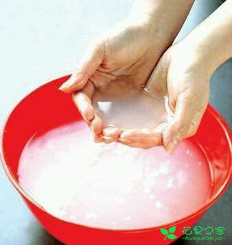 南花北养，用这5个小东西中和盆栽的碱性土壤，分分钟着花爆盆 。。。