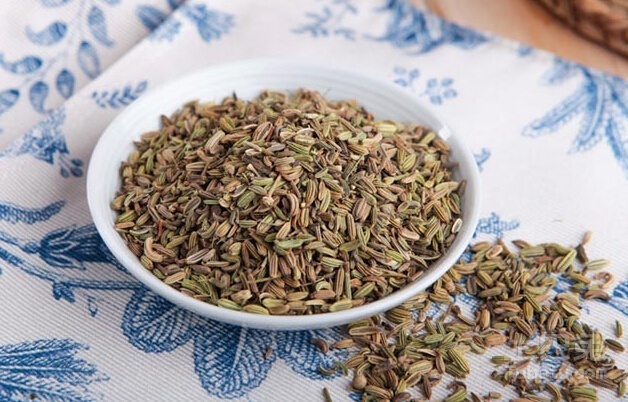 小茴香图片    小茴香生长环境、营养、药用价值