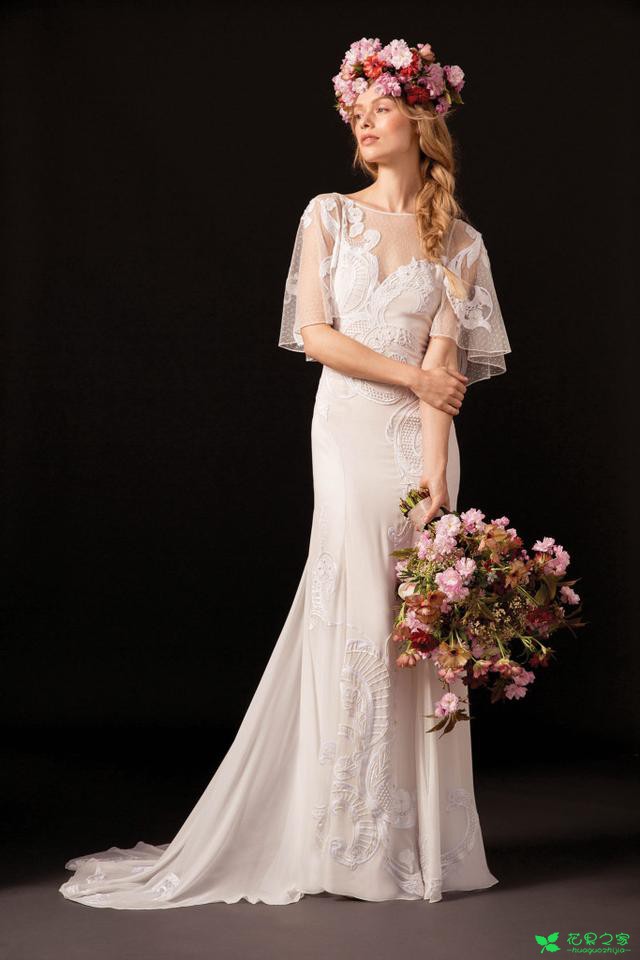 2018春夏“花为媒”婚纱系列