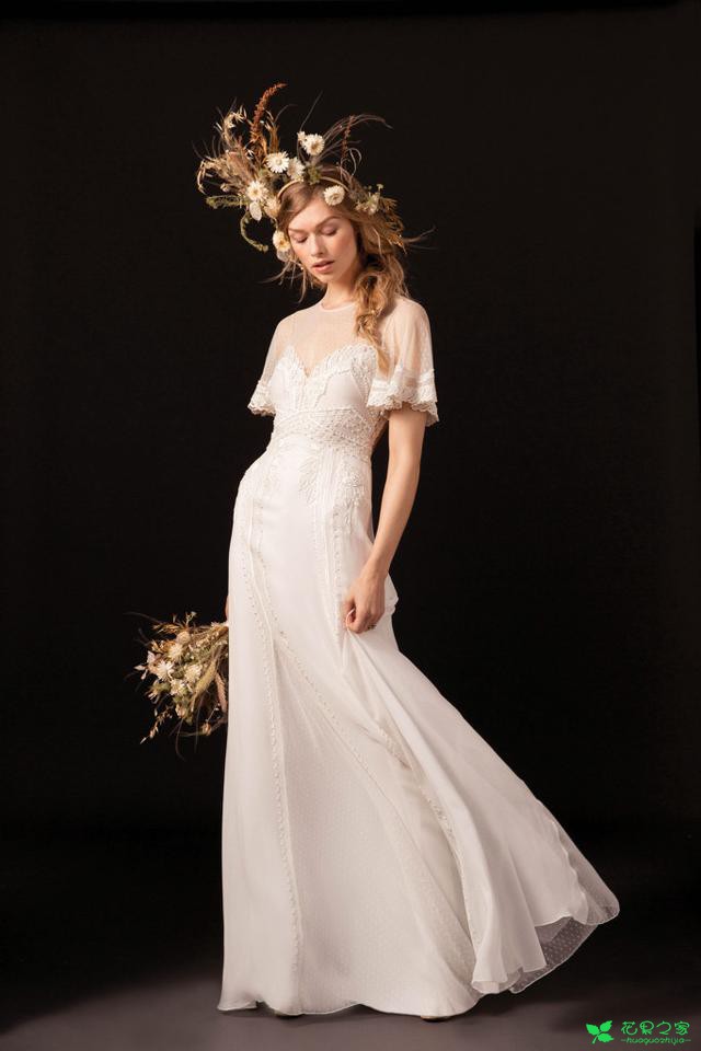 2018春夏“花为媒”婚纱系列