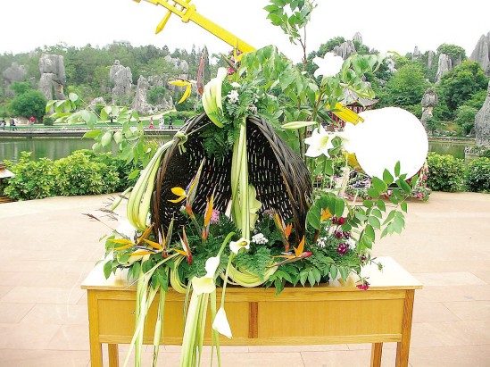 插花欣赏——凤鸣山谷