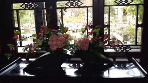 猴年插花-清风自来