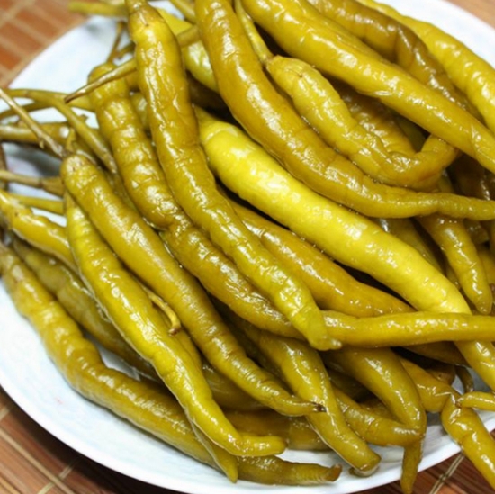 腌辣椒最少要腌制15天以上才能吃，防止亚硝酸盐中毒