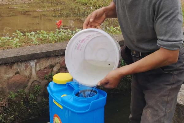 花椒树首次打药用什么药物