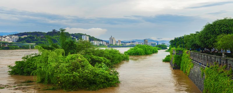 泥石流怎么逃生 泥石流的形成条件