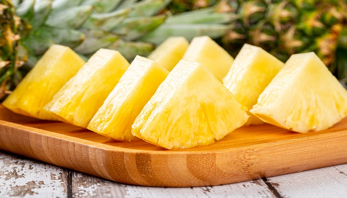菠萝怎么用盐水泡